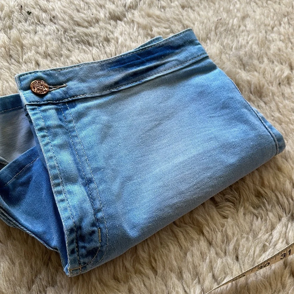 Sale⭐️New FARM RIO Denim Shorts - Picture 11 of 13
